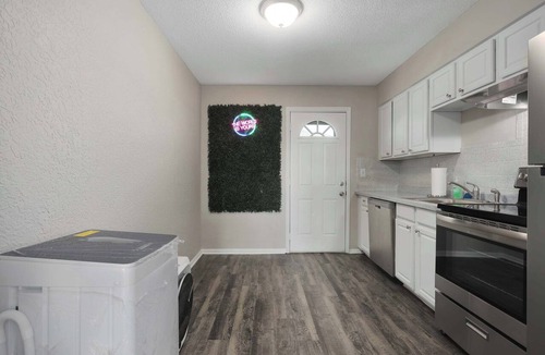 Rosedale Apartment | KC Apt 2 BR newly furnished and comfortable