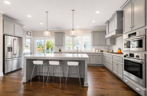 Plaza Westport House | KC retreat: Sleeps 6, Close to MAJOR INTERNATIONAL SPORTING EVENT 2026