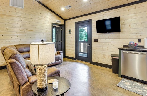 Murray Cabin | Kentucky Lake Escape: Family Cabin w/Fire Pit