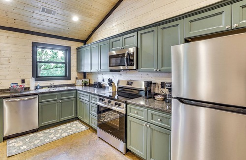 Murray Cabin | Kentucky Lake Escape: Family Cabin w/Fire Pit