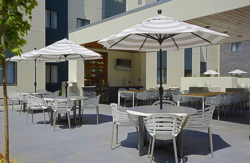 Little Rock Medical District Condo | King Suite. Free Breakfast. Gym. Near Arkansas Heart Hospital.