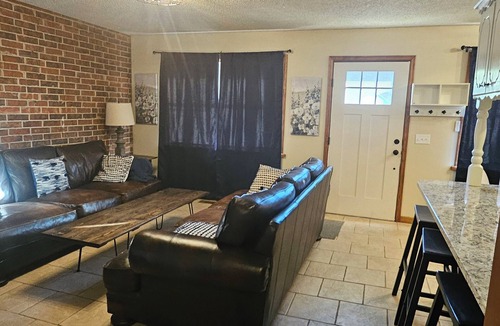 Hobart House | La Flor Cozy First Floor Only! Townhome in Hobart Oklahoma