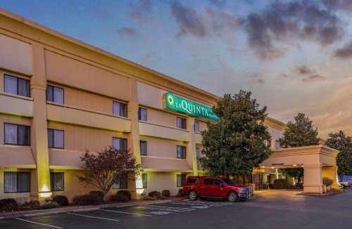 North Little Rock Hotel | La Quinta by Wyndham N Little Rock - McCain Mall