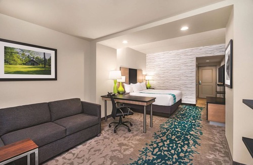 Cleveland Hotel | La Quinta Inn & Suites by Wyndham Cleveland near Lee Univ