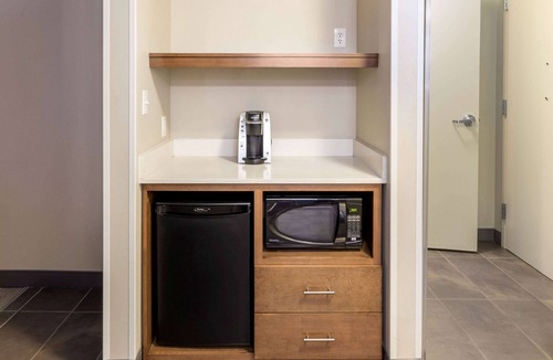 Downtown Tulsa Hotel | La Quinta Inn & Suites by Wyndham Tulsa Downtown/Route 66