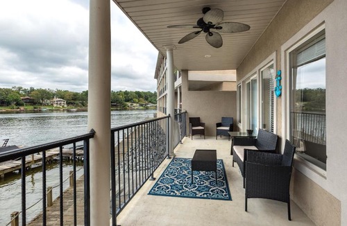 Lake Hamilton Apartment | Lake Hamilton Condo Beautiful View B2