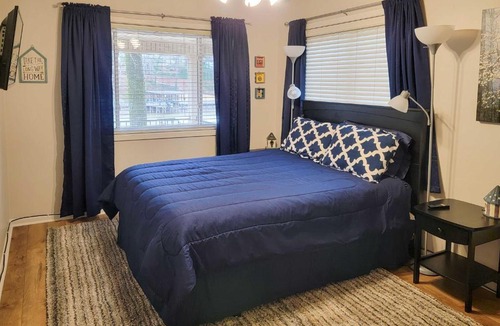 Piney House | Lake Hamilton Home 8 Mi to Oaklawn Racing Resort!