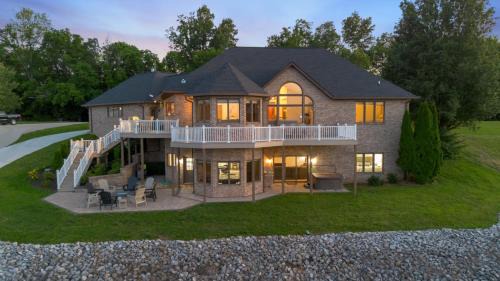 Lynchburg House | Lake Mansion On The Hill wPanoramic Views & Dock