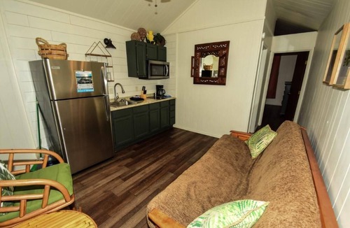 Mead Cabin | Lake Texoma Lakefront Cabin - Texoma Breeze