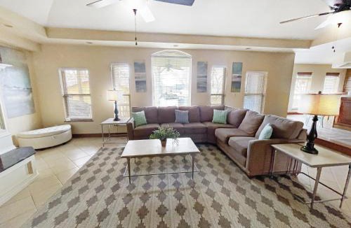 Beaver Shores House | Lake View Twin Homes, Spacious Decks & Kitchens
