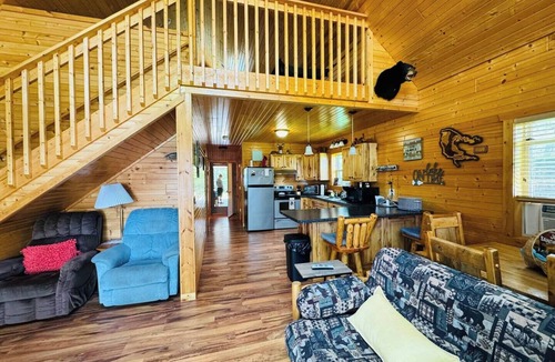 Chippewa Falls Cabin | Lake Wissota Beachside Cabin