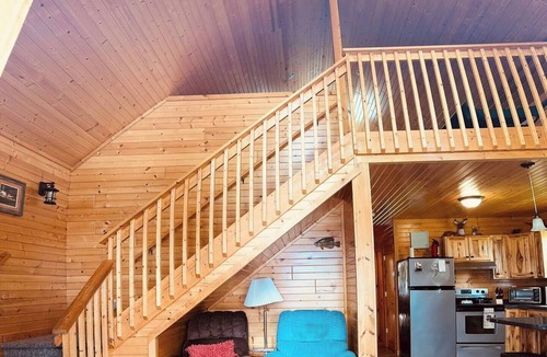 Chippewa Falls Cabin | Lake Wissota Beachside Cabin