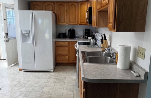 Lake Wissota Apartment | 🔥 🔥 Lake Wissota Lakefront · 2 Baths 3 Queens + Twin · Fire Pit · 2 Docks