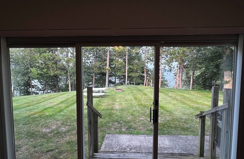 Lake Wissota Apartment | 🔥 🔥 Lake Wissota Lakefront · 2 Baths 3 Queens + Twin · Fire Pit · 2 Docks