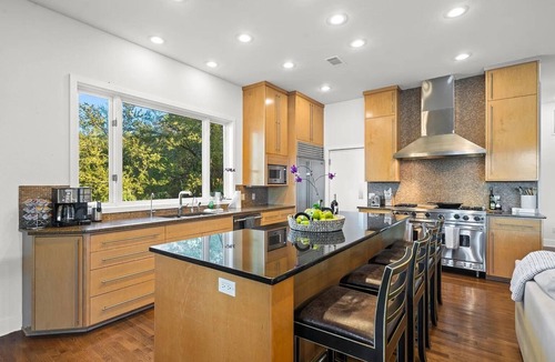Hot Springs House | Lakefront Oasis - 6BR/4.5BA
