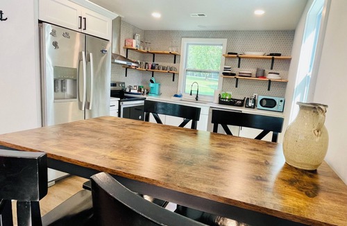 Gallatin House | Lakefront Home w/Dock on Old Hickory Lake