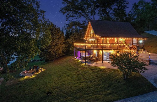 Ten Mile Cabin | Lakefront/Hot Tub/Sauna/Fire Pit
