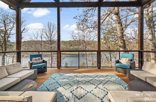 Rambo Riviera Cabin | Lakefront, Lakeviews Cedar Cabin- Rope Swing Cove