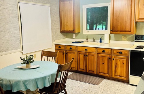 Waupaca Cottage | Lakeside Escape, Sandy Shores, Sunset Views, Boat Rental