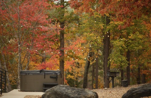 Mena Cabin | Lakeside | Hot Tub | Kayaks | Fishing