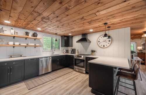 Innsbrook Ski Chalet | Lakeside Linden Retreat by Innsbrook Vacations!