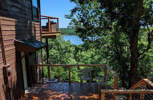 Sulphur House | Lakeview Hideaway: Newly Renovated cabin with a gorgeous view
