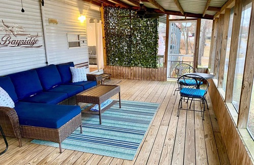 Camden House | Lakeview Retreat