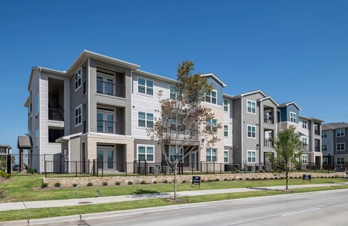 Fate Apartment | Landing | Amazing 1BD, Gym, Pool