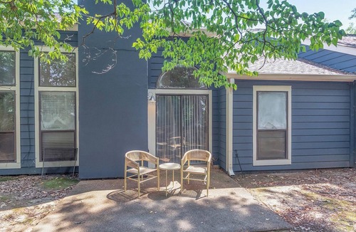 Cordova Apartment | Landing | Amazing 2BD, Game Room, Gym
