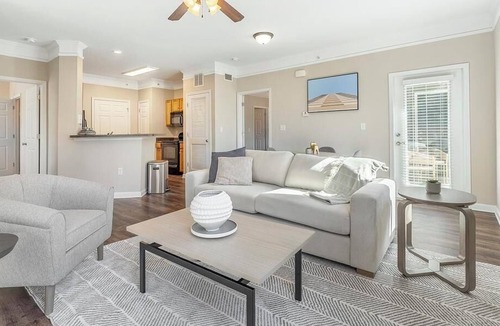 Gray's Creek Apartment | Landing at Villas at Houston Levee West - 2 Bedrooms in Downtown Cordova