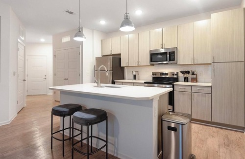 Cordova Apartment | Landing | Beautiful 1BD, Clubhouse, Pool