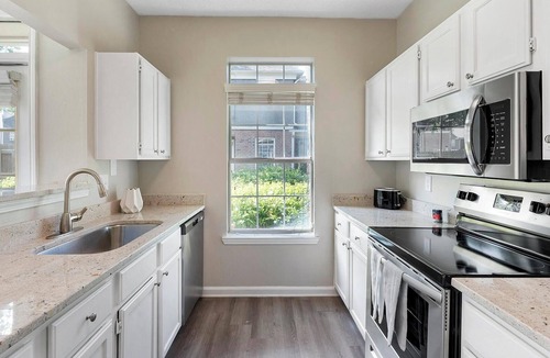 Franklin Apartment | Landing | Beautiful 1BD in Cool Springs