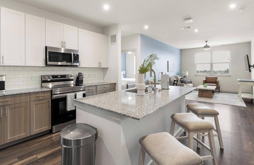 Fate Apartment | Landing | Beautiful 2BD, Clubhouse, Gym