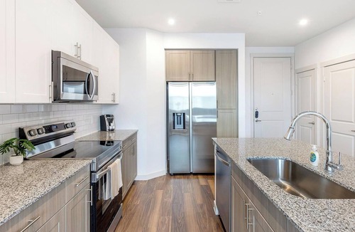 Fate Apartment | Landing | Incredible 1BD, Clubhouse, Gym