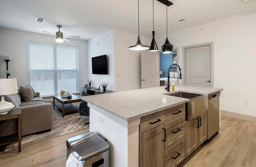 Garland Apartment | Landing | Modern 2BD, Clubhouse, Gym