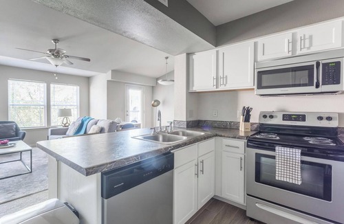 Broken Arrow Apartment | Landing | Spectacular 1BD, Pool, Courtyard