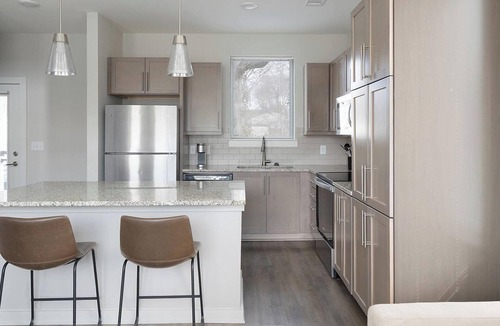 Talbot's Corner Apartment | Landing | Spectacular 1BD, Gym, Pool