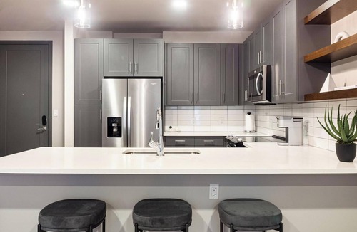 Blue Dome District Apartment | Landing | Spectacular 1BD, Clubhouse