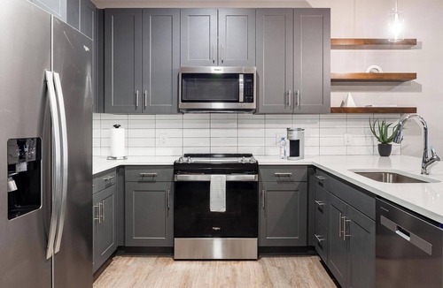 Blue Dome District Apartment | Landing | Spectacular 1BD, Clubhouse