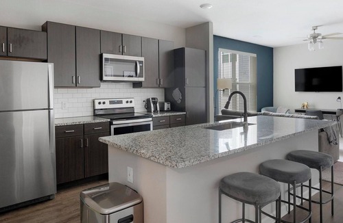 Chesterfield Apartment | Landing | Stunning 1BD, Gym, Clubhouse