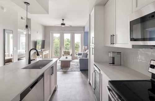 Franklin Apartment | Landing | Stunning 1BD in Cool Springs