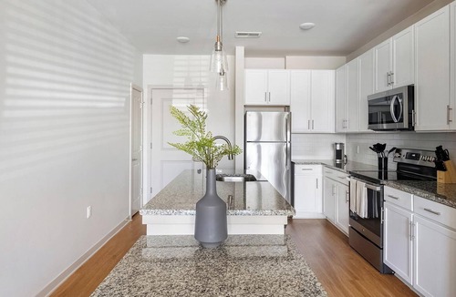 Murfreesboro Apartment | Landing | Stylish 1BD, Clubhouse, Gym