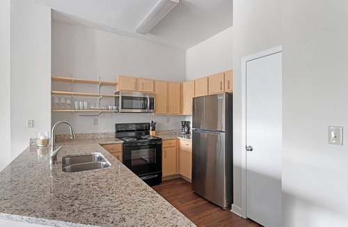 New Pathways Apartment | Landing | Stylish 1BD, Clubhouse, Gym
