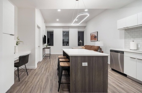 Downtown Kansas City Apartment | Landing | Stylish 1BD, Gym, Yoga Studio