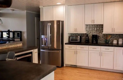 Athens House | Large Manor with mountain views, pool, hot tub
