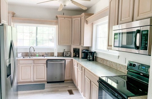 Rockwell House | Large, Spacious Lakefront Home w/Pool & Mountain Views!