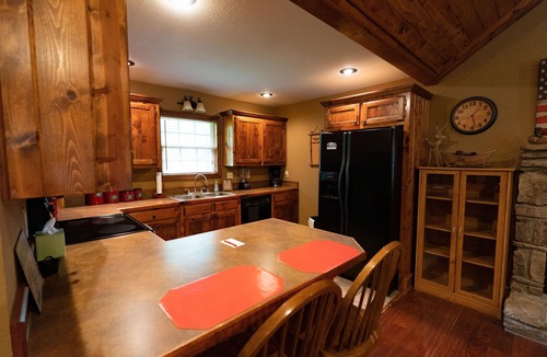 Heber Springs Cabin | Little Red River Cabin for a perfect fishing getaway for the whole family!