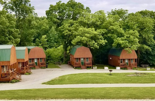 Moscow Cabin | Loft Cabin #5 is near beautiful Cedar River.