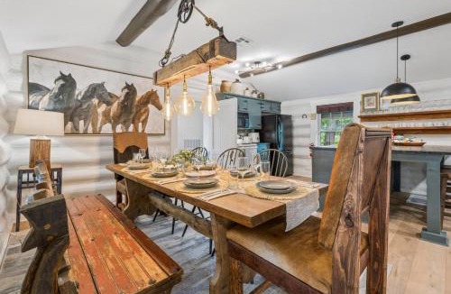 Central Oklahoma City House | Log Cabin Sleeps 10 12mins Lake Overholser #MW