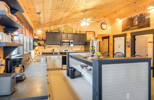 Saint Francis Cottage | Loretto Cottage on Bourbon Trail w/Fire Pit